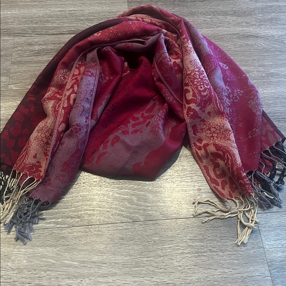 Red and Pink Patterned pashmina Scarf - Picture 8 of 8